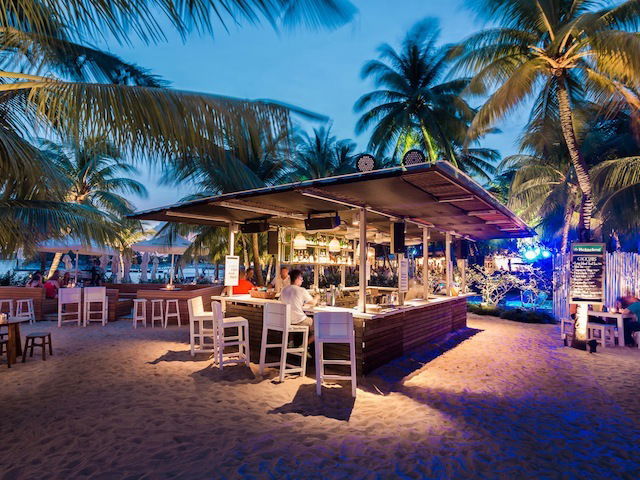 Why Choose a Beach Wedding?