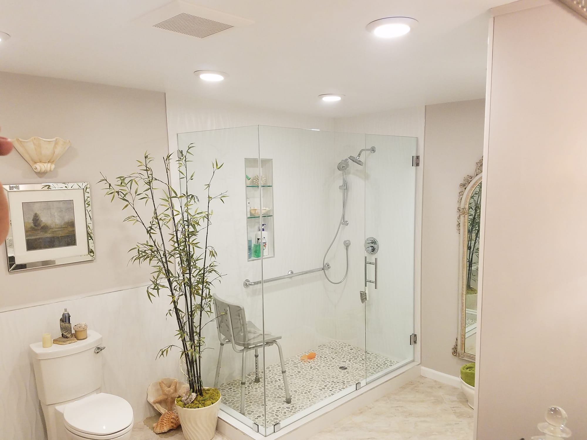 Popular Bathroom - Ron & Helen 91602