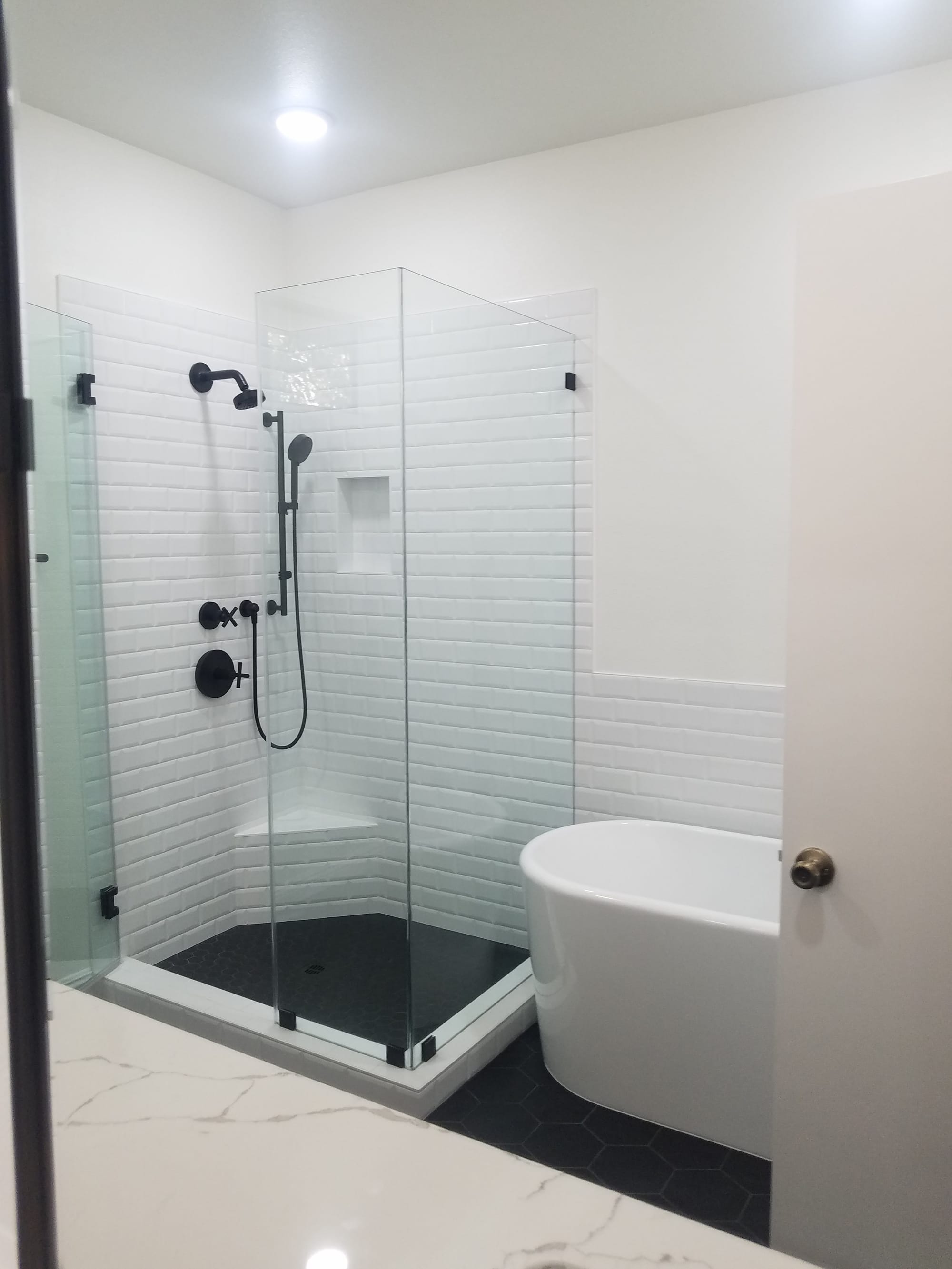 Popular Bathroom - Jackie D. 91403 - Sherman Oaks