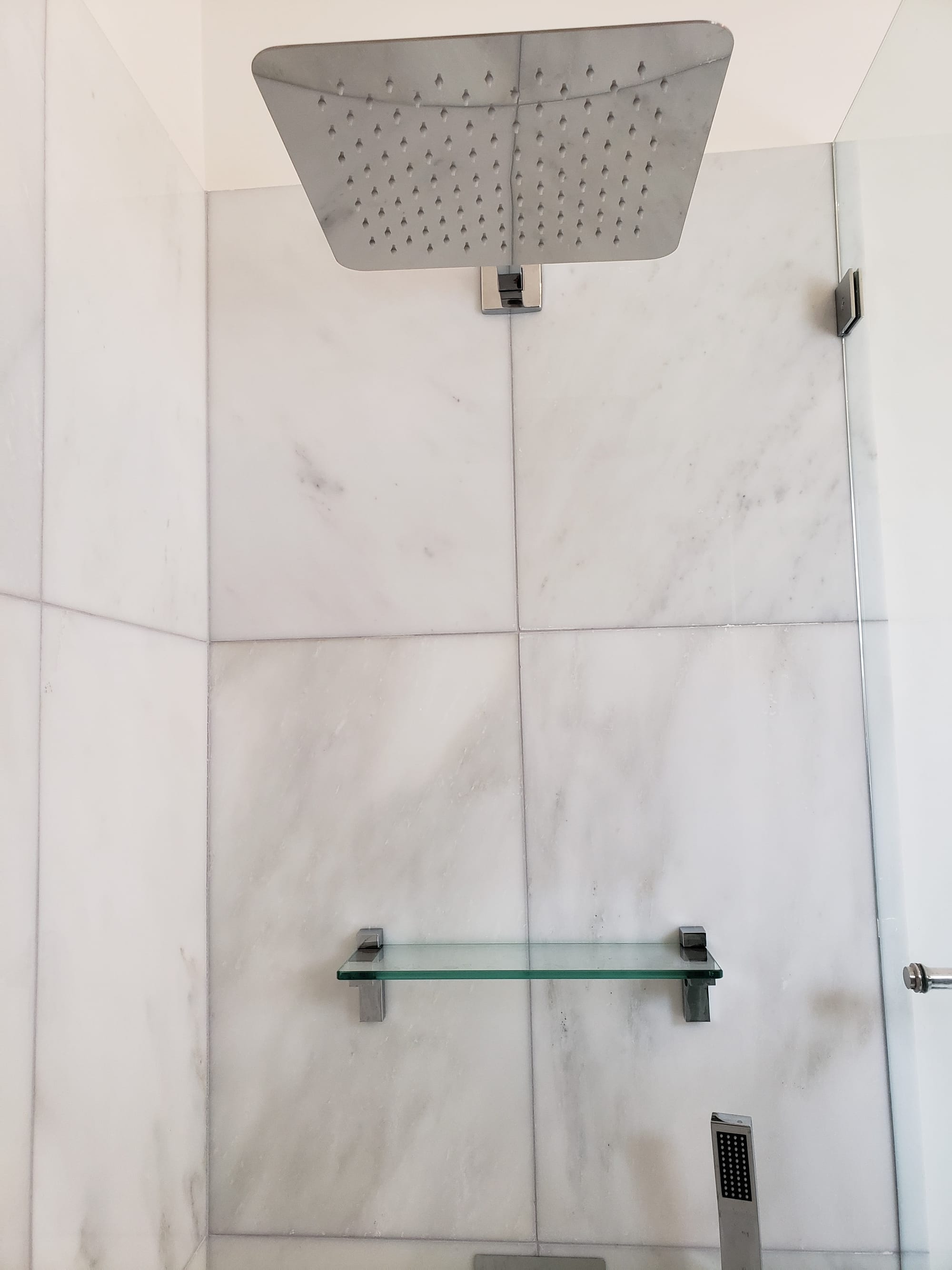 Popular Bathroom - Mark S.10/2019 90068 - LA