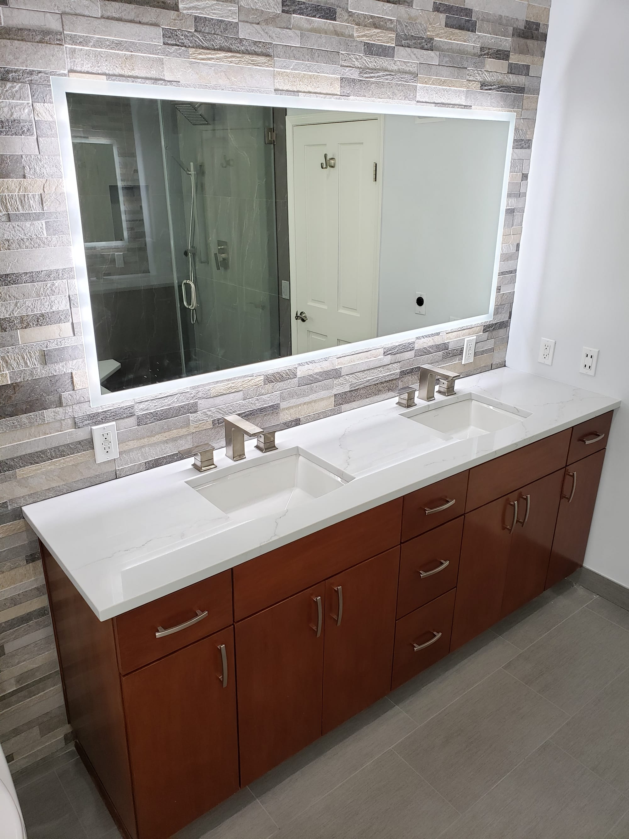 Popular Bathroom - Robert B. 91301 - Agoura Hills