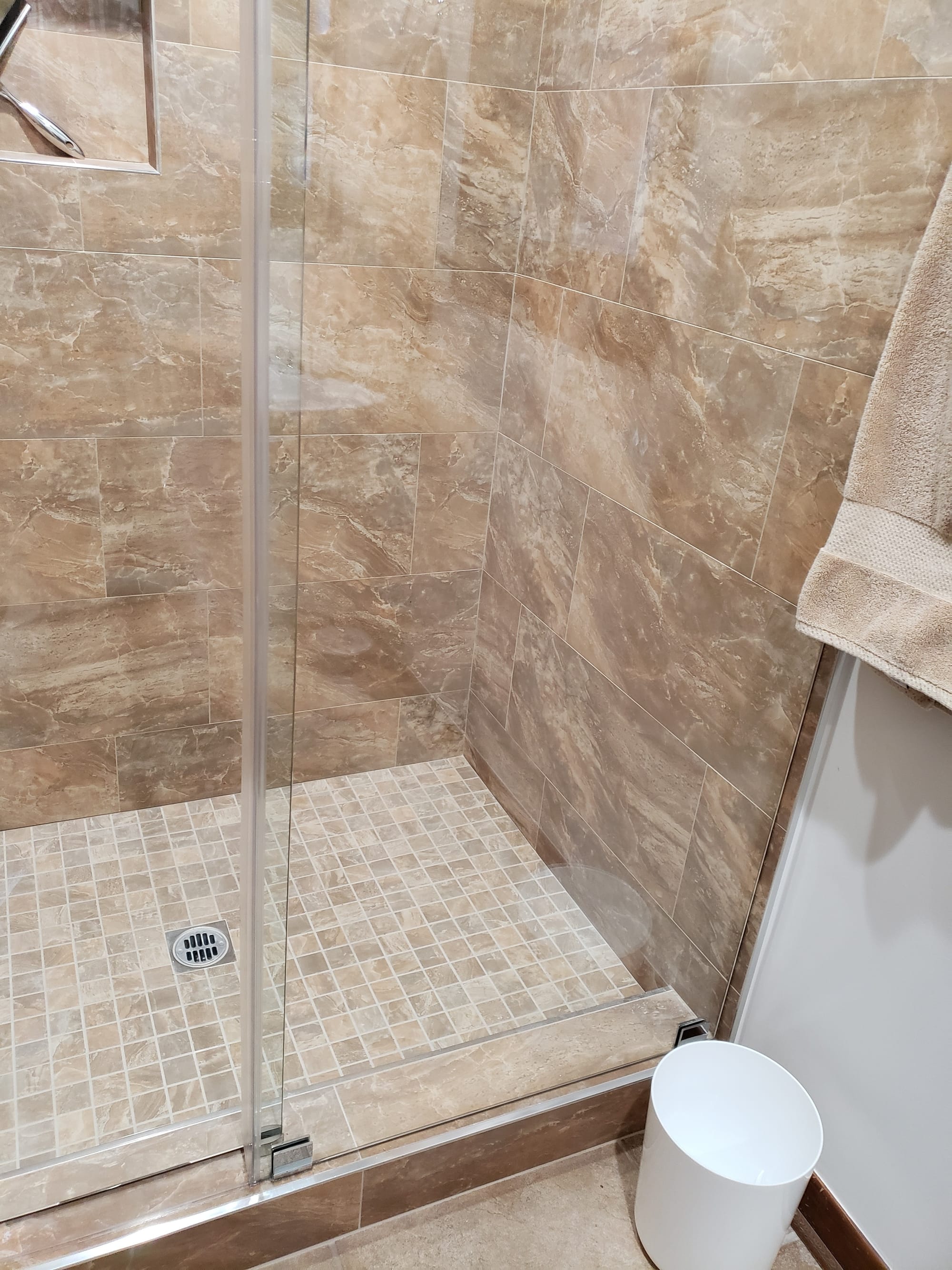 Popular Bathroom - Richard & Judy M. 91436 - Encino