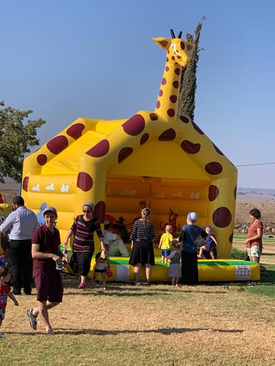 מתקנים לילדים