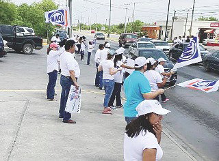 Apoyan a Chava, o los despiden de la Comapa Nuevo Laredo