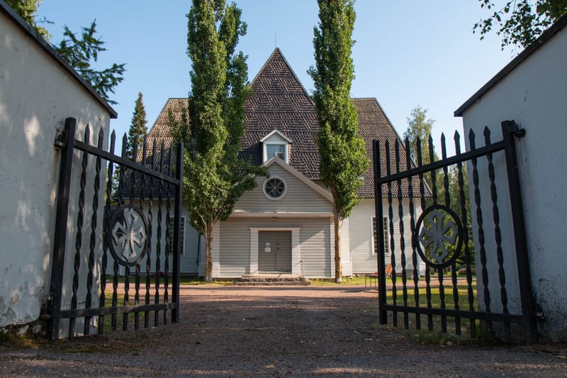 Why You Need to Invest in Auto Doors