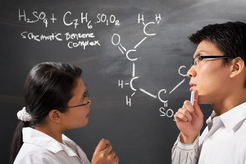 Why An H2 Chemistry Tutor is A Must