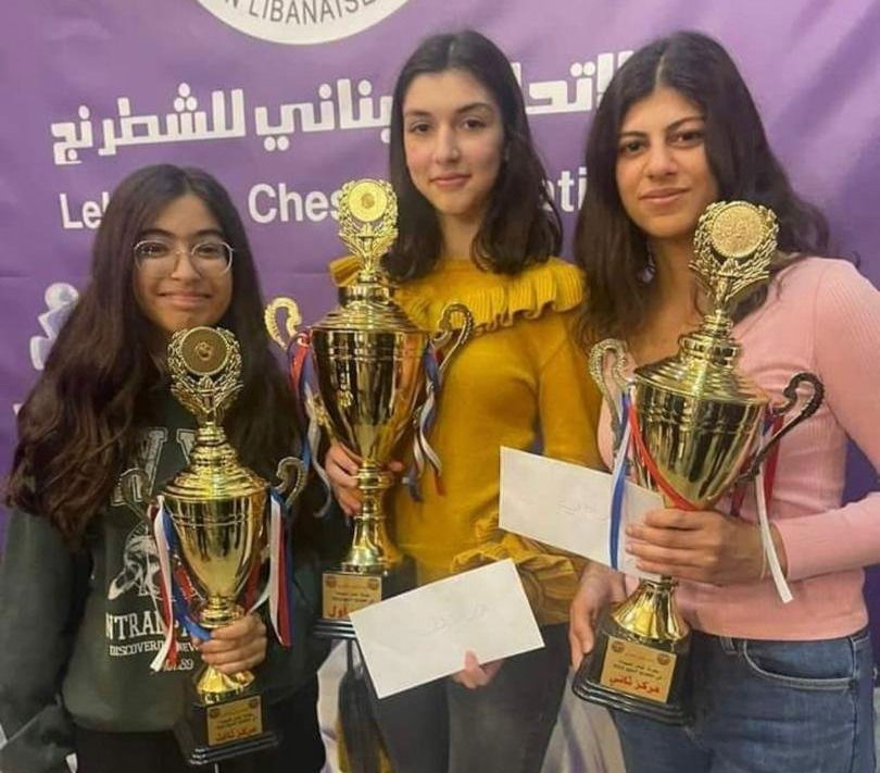 بطولة لبنان في الشطرنج للسيدات بعد ١٠ سنوات
ناديا فواز اولى امام وصيفتها ريمي الاسمر