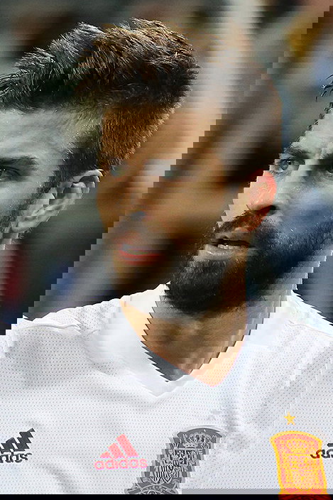 بيكيه يفكر بالعودة