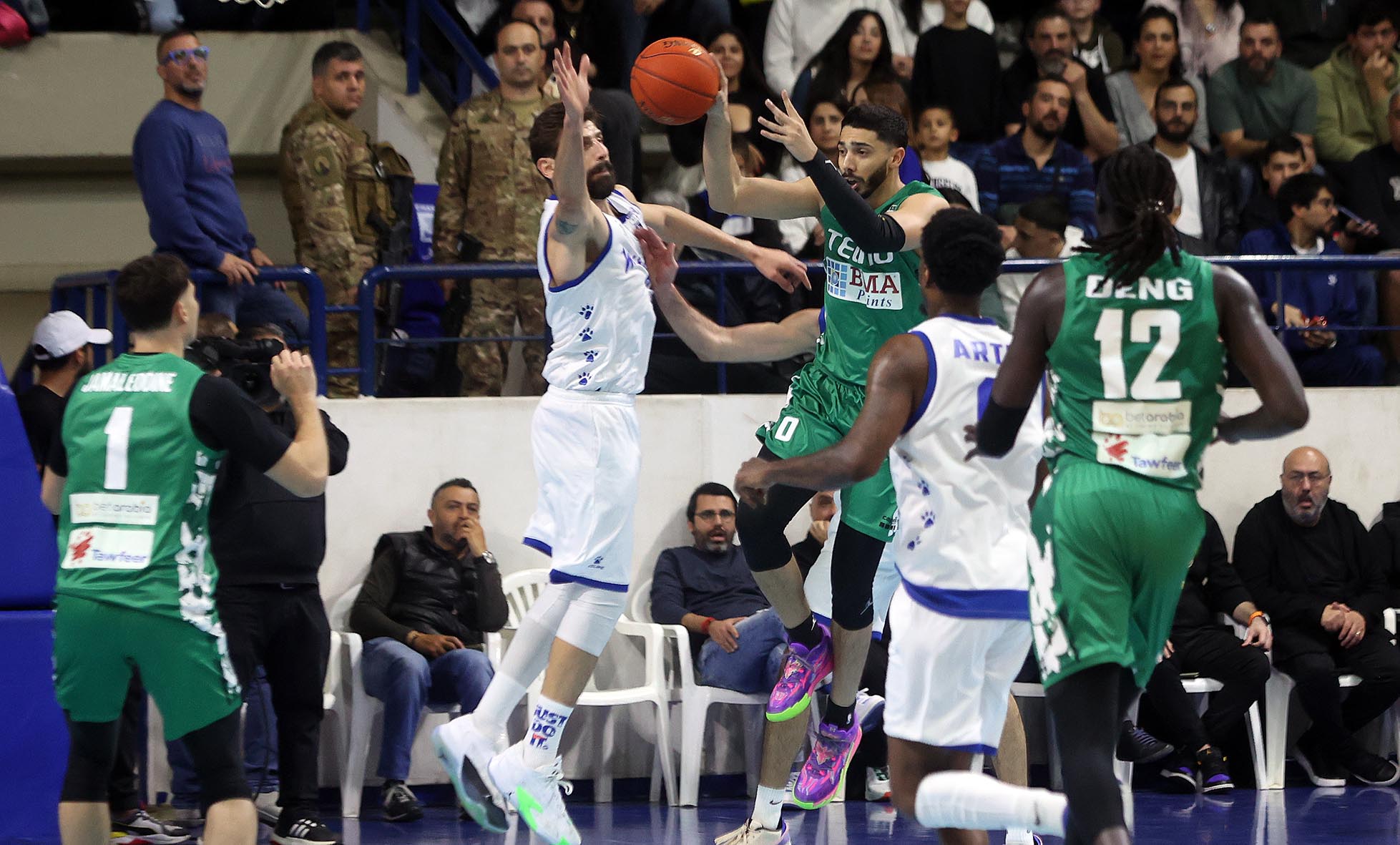 الحكمة يستعيد نغمة الانتصارات ويسقط الشانفيل في بطولة لبنان لكرة السلة