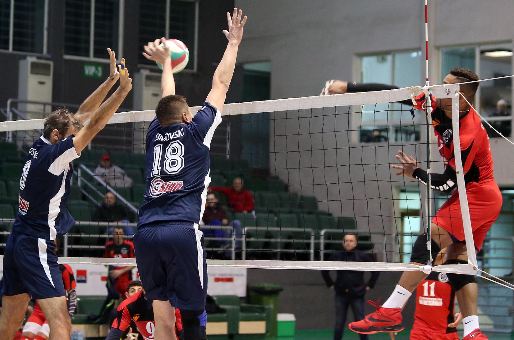 سبيدبول يتقدم قنات وشباب البترون الانوار (1-0) في المربع الذهبي لبطولة لبنان للكرة الطائرة