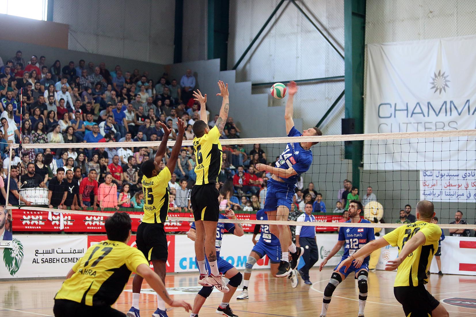 سبيدبول شكا يتقدم الشباب البترون في نهائي الكرة الطائرة (1-0)