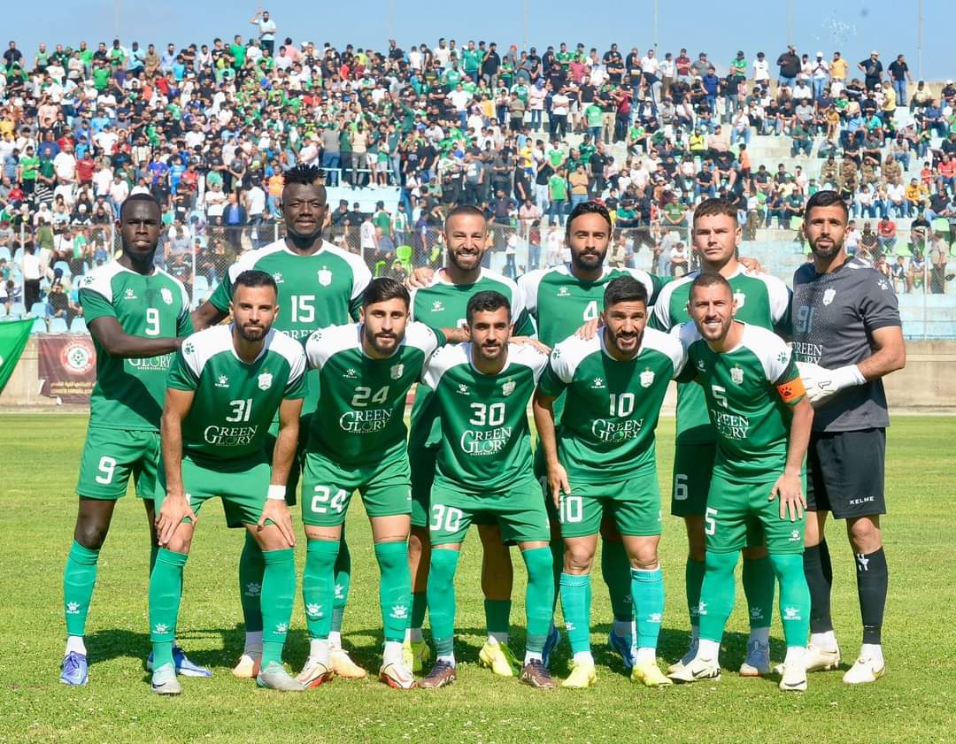 ديربي قطبي الكرة اللبنانية أخضر
والعهد "فش خلقه" بالراسينغ