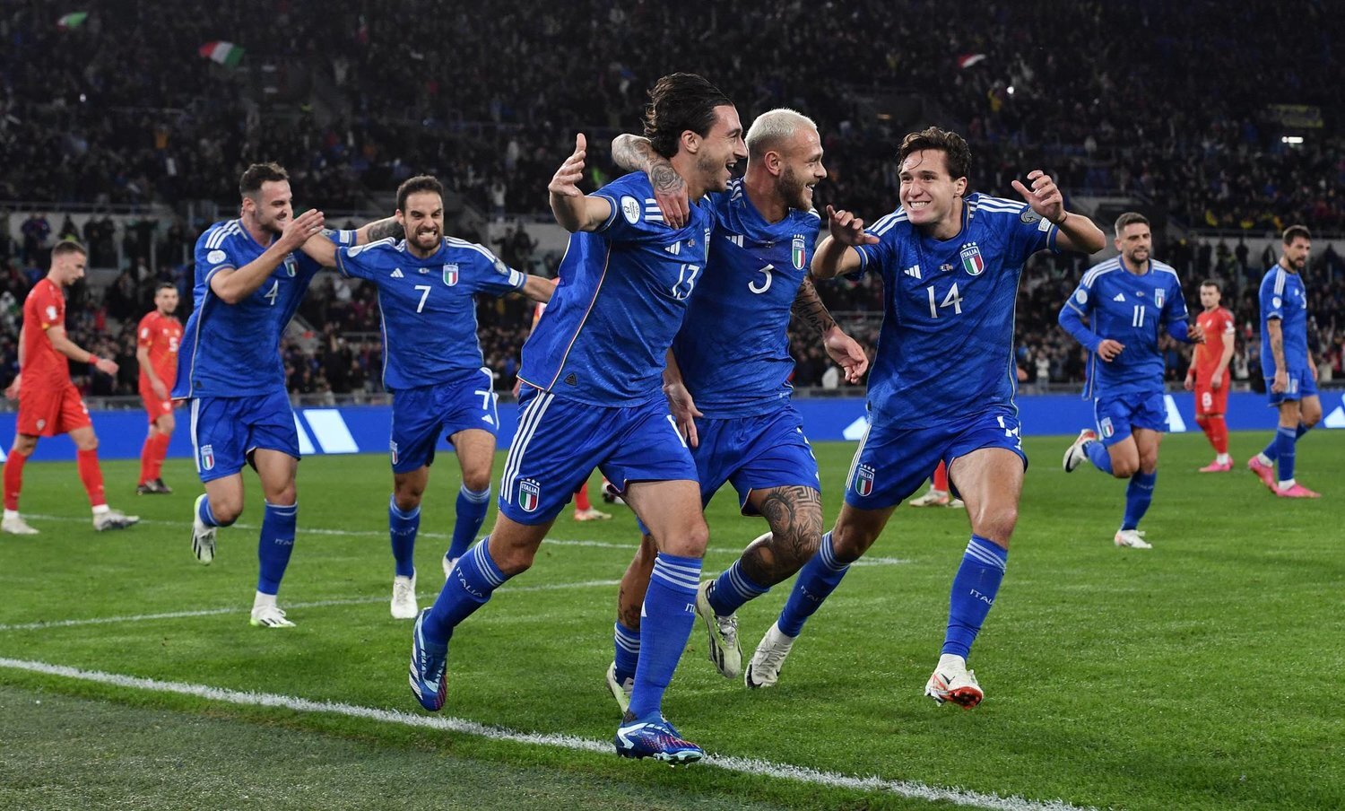 تشكيلة إيطاليا لليورو