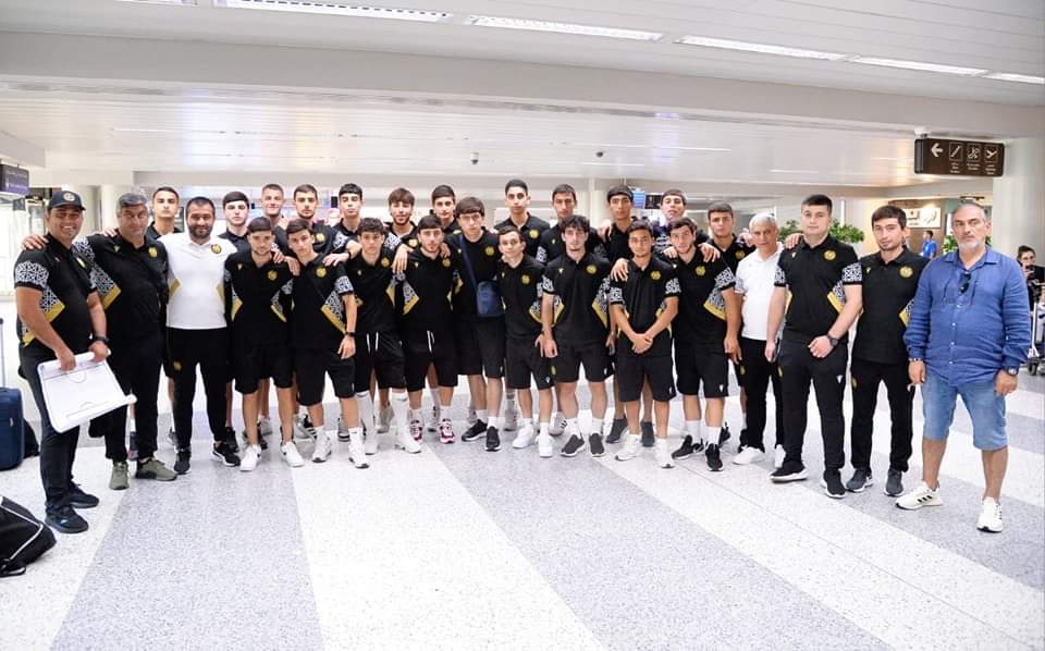 The Armenian youth team arrives in Beirut