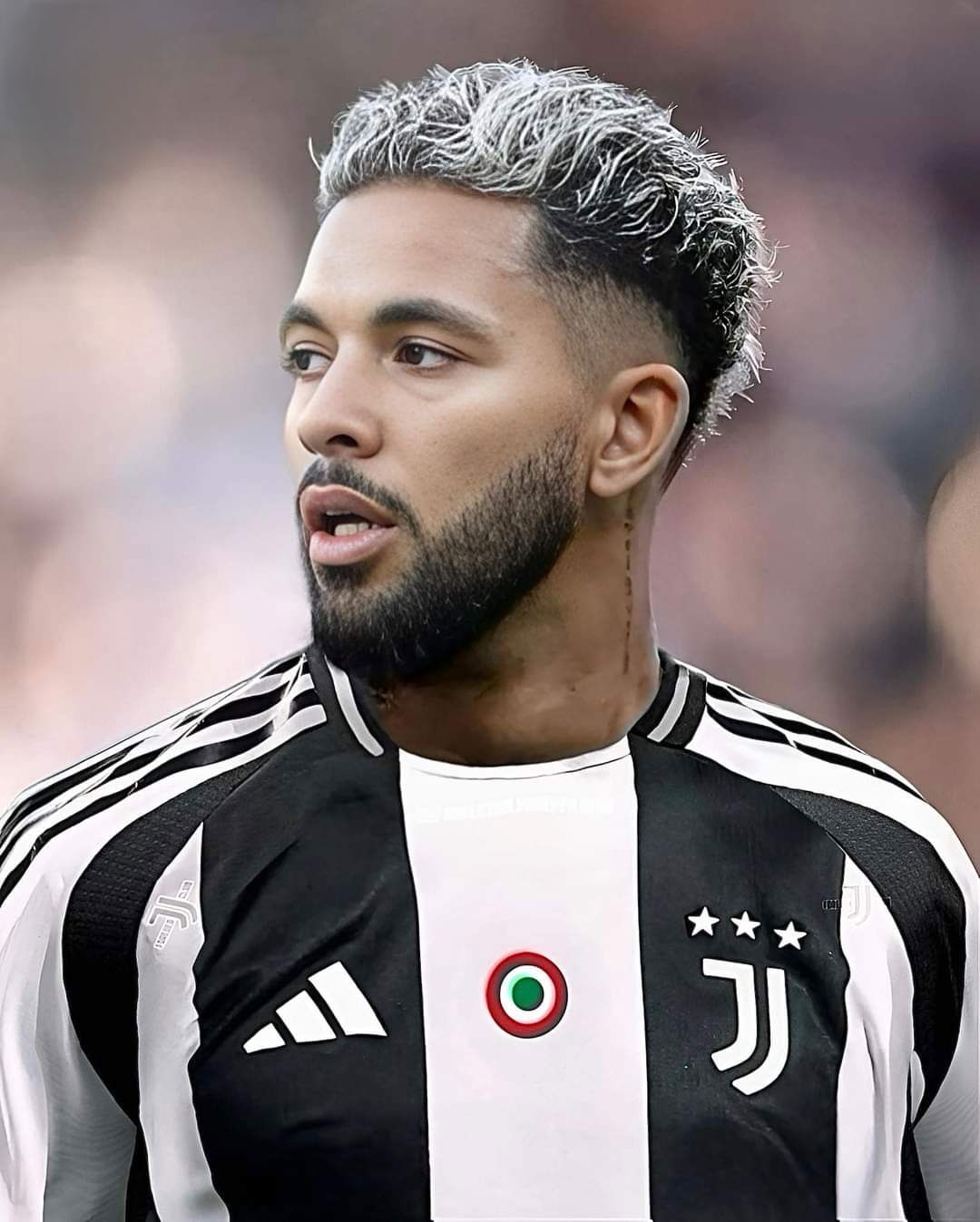 Douglas Luiz moves to Juventus