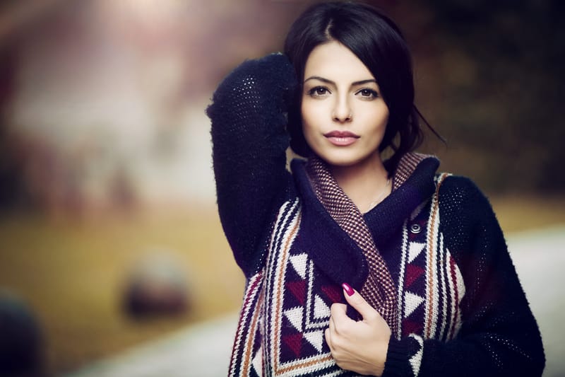 عن ألسنة بعض النساء