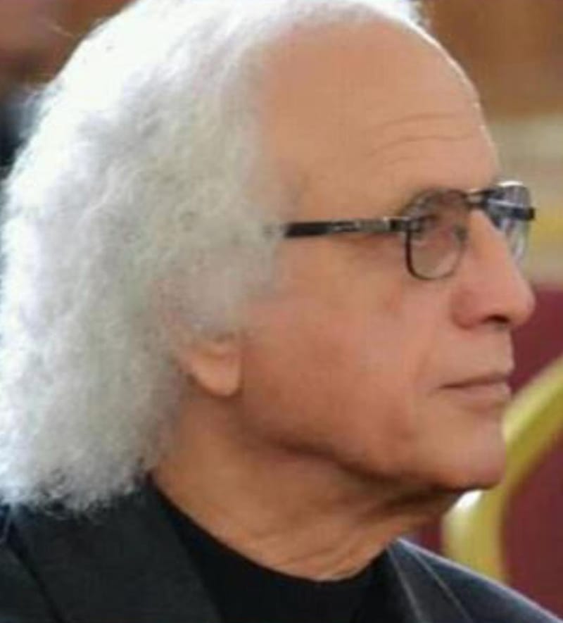 الصحفي مؤيد الزويني