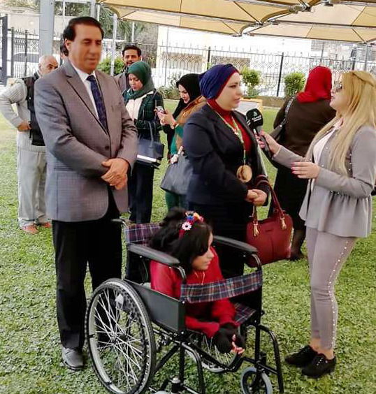 قلادة الإبداع الصحفي للصحفية أسماء محمد مصطفى ، مع معرض فني لابنتها سماء الامير / ابتسام حسن الخفاجي