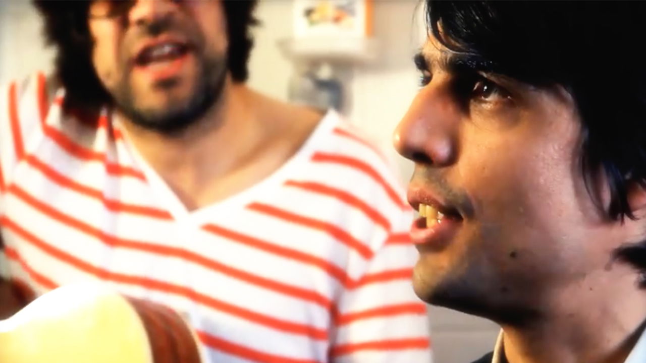 SCENE DE BAIN - HUSHPUPPIES