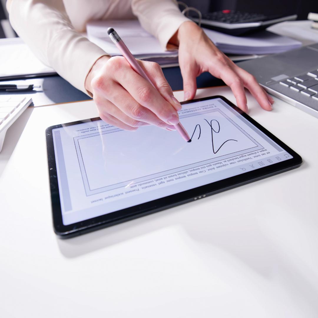 Speed Up Approvals: 4 Benefits of Digital Signatures on Event Documents