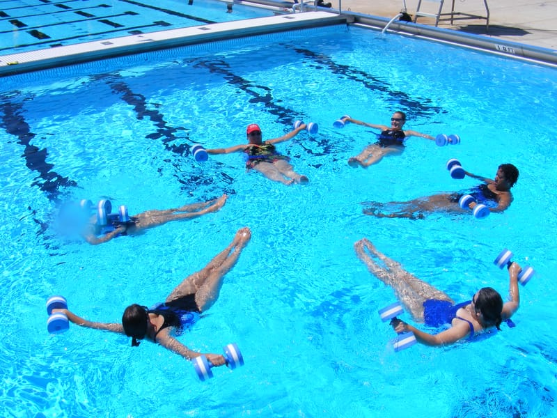 AQUA AEROBICS