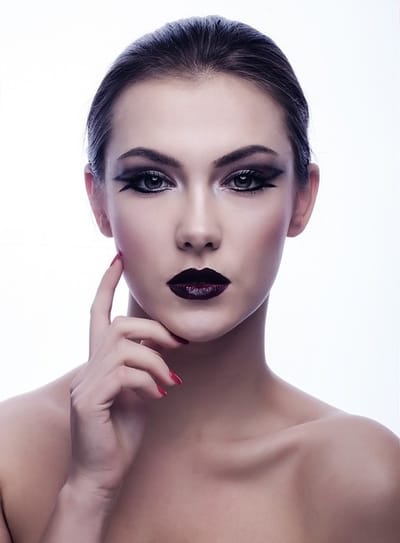 Dramatic Style Personality: Style Yourself Confident