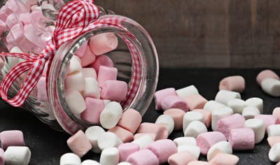 Wie Sie dank des Marshmellows Experiment schneller durch die Covid Zeit kommen