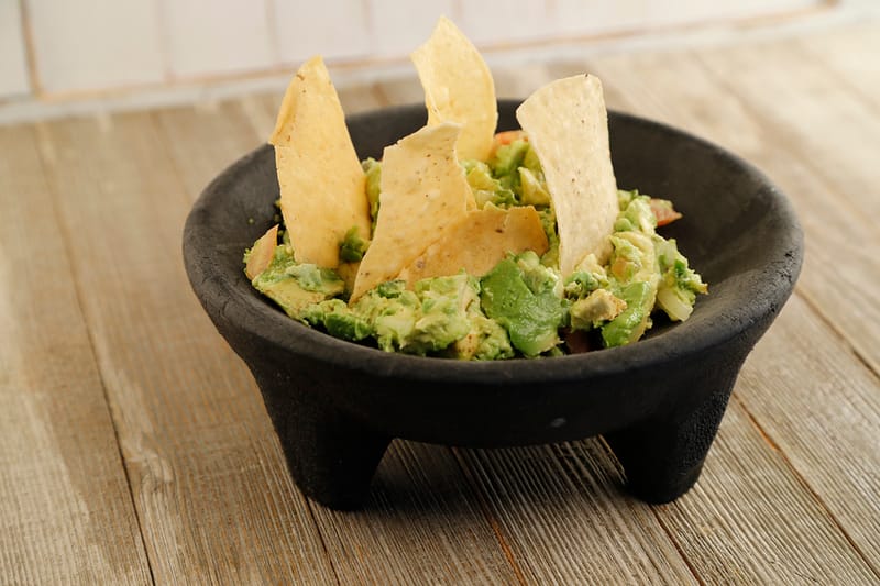 GUACAMOLE FRESCO EN MOLCAJETE