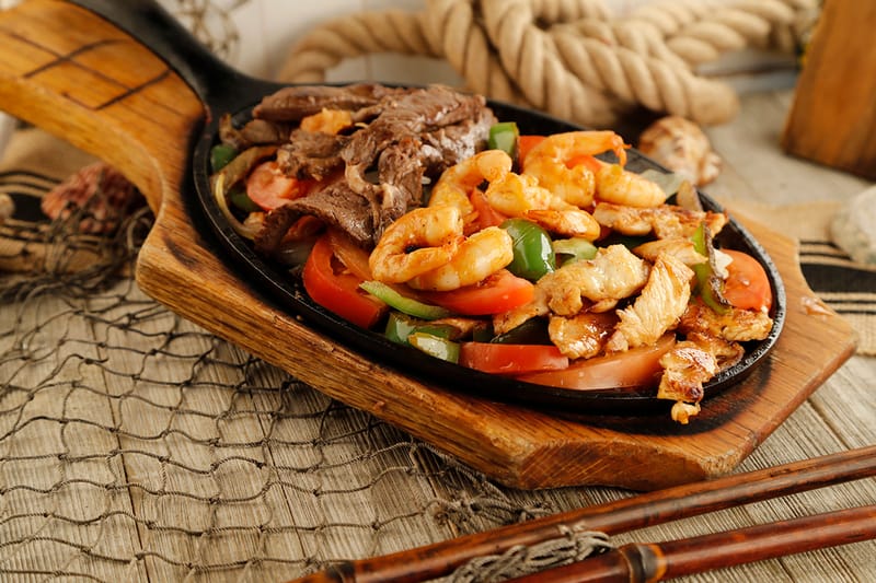 MIXED FAJITAS