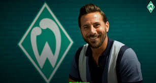 CLAUDIO PIZARRO REGRESA A LA BUNDESLIGA CON LA CAMISTEA DEL WERDER BREMEN POR UNA TEMPORADA