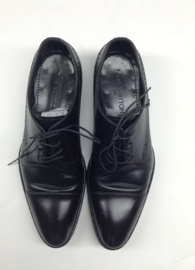 Shoe Cleaning – Why Should You Keep Your Shoes Cleaned