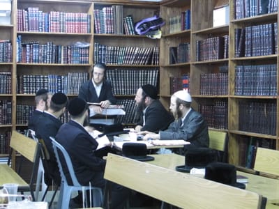 אודות image