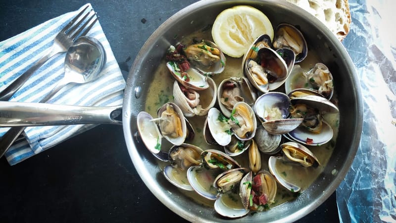 Fresh Mussels & Clams