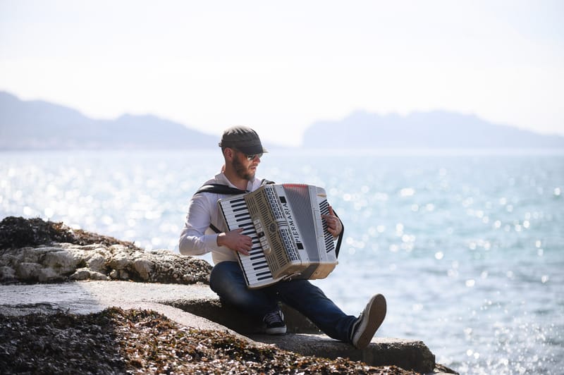 OL MA DEL accordéoniste, groupe de guinguette