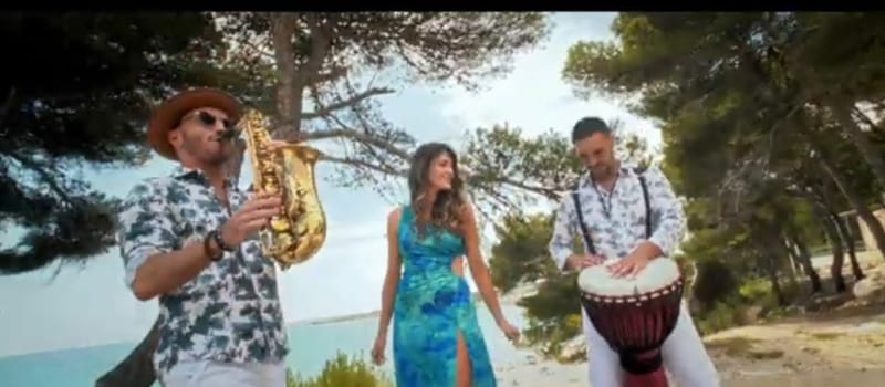 JU U trio chant sax percu