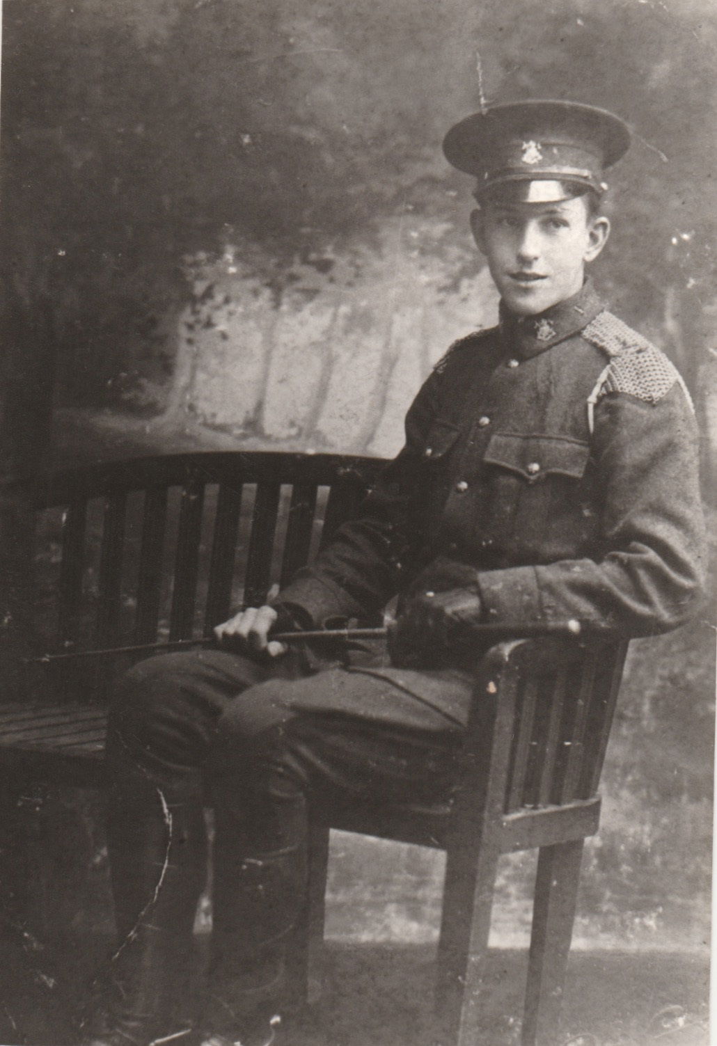 SAUNDERS, Ernest Gordon. Private 2KEH. Shown here in the uniform of the Imperial Yeomanry Cadets prior to joining the 2KEH and serving in Ireland. Courtesy of Peter Saunders.