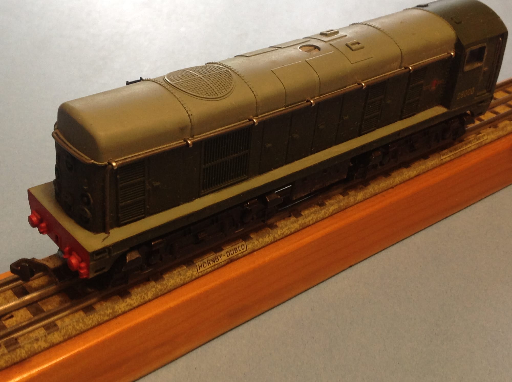 L30 BR Bo-Bo Diesel-Electric Loco No.D8000