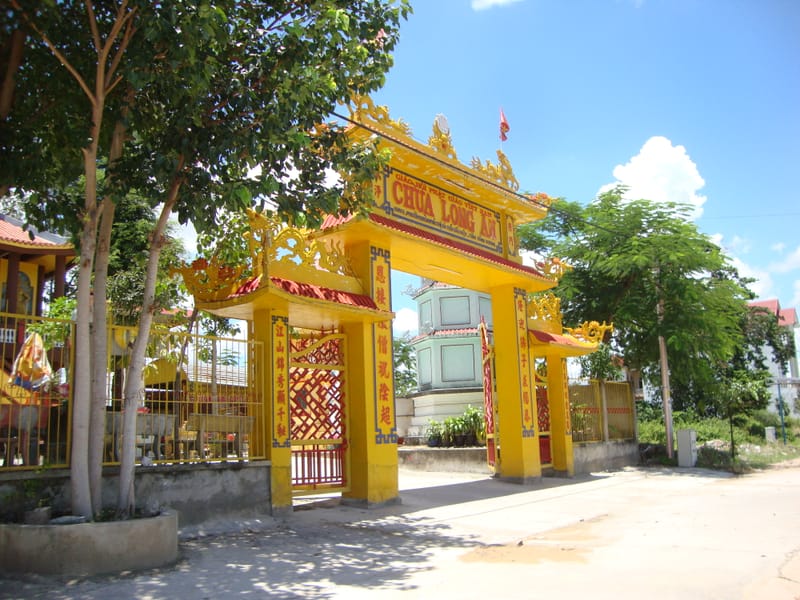 chùa long ẩn thành phố mới bình dương