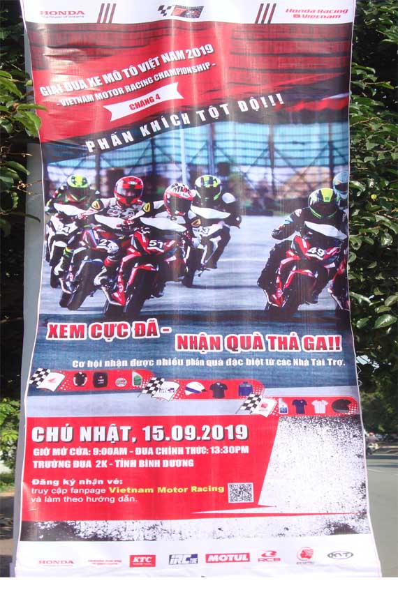 cuộc đua 200 km/h 50 vòng sân