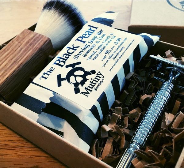 Mutiny Shaving Box - Black