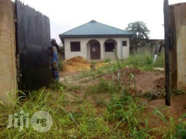 2 flats for sale in Ikorodu Lagos