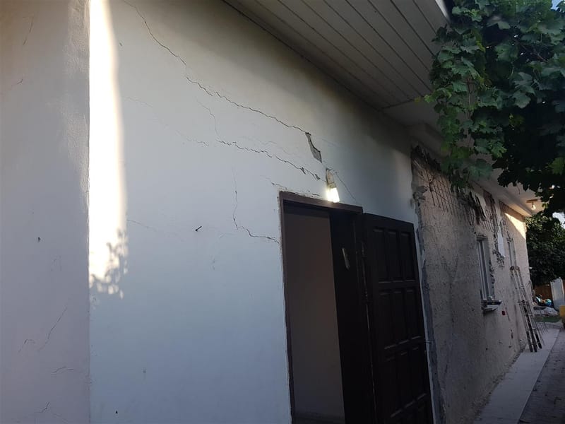 טיפול ביסודות - מבנה פרטי סדוק