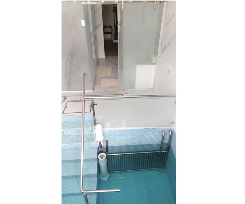 חיזוק היסודות והוספת בור טבילה בתוך מבנה