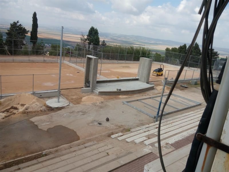 אדריכלות וקונסטרוקציה - מגרשי ספורט