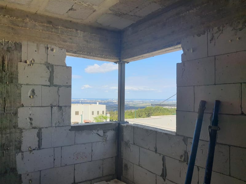 החלפת עמוד בטון בעמוד פלדה