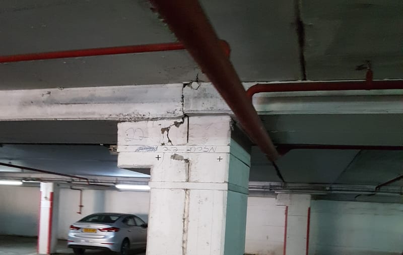 חיזוק עמודים סדוקים במבנה קומות