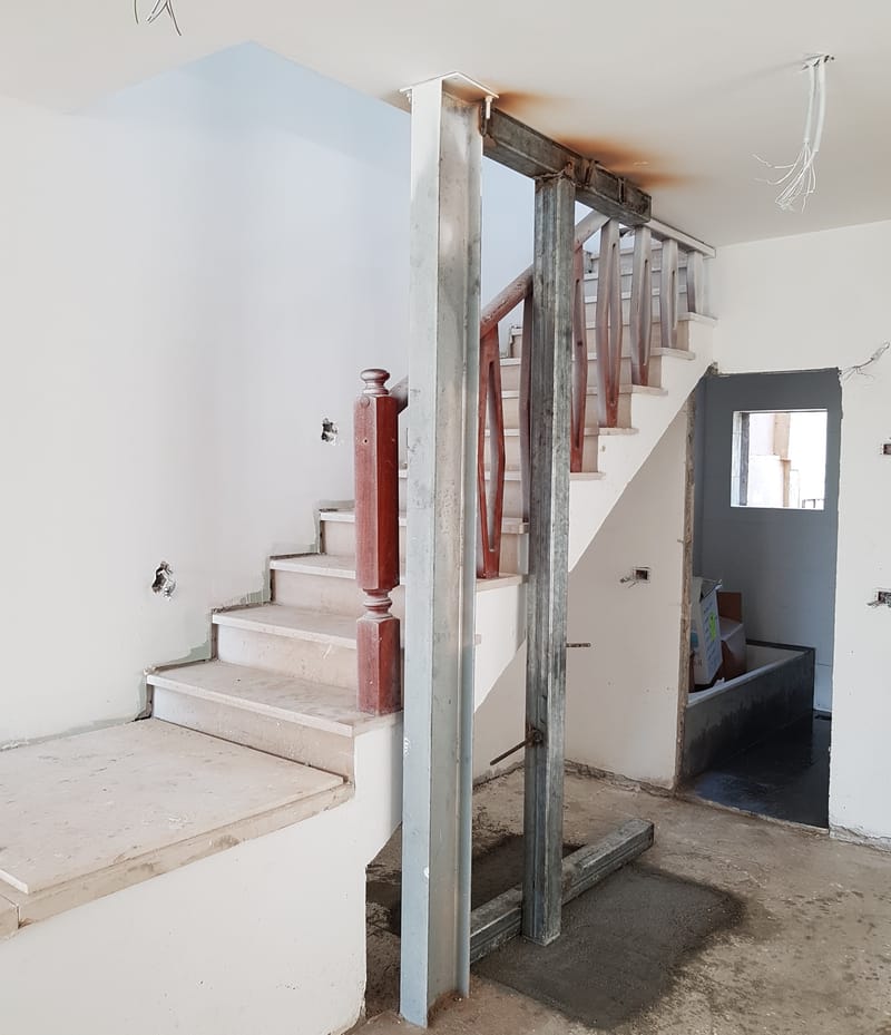 חיזוק יסודות והורדת עמוד