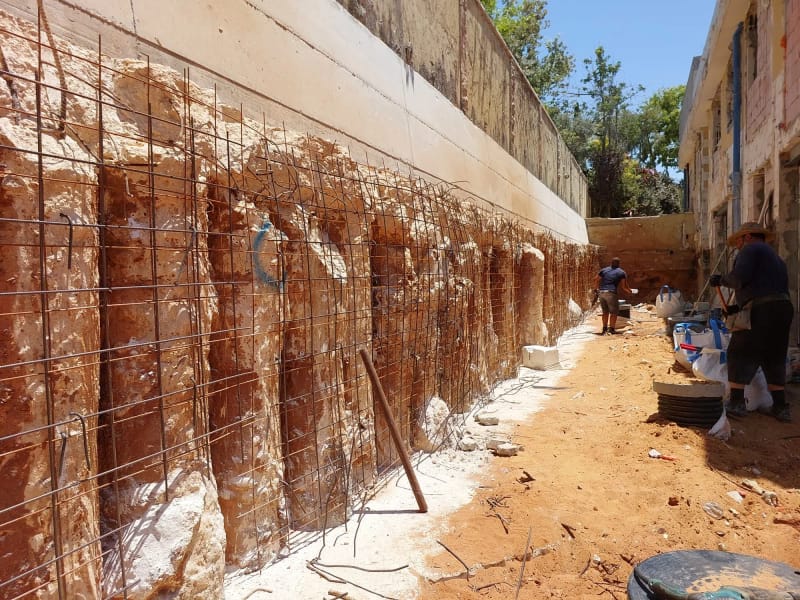 חיזוק קיר תומך - בקיסריה