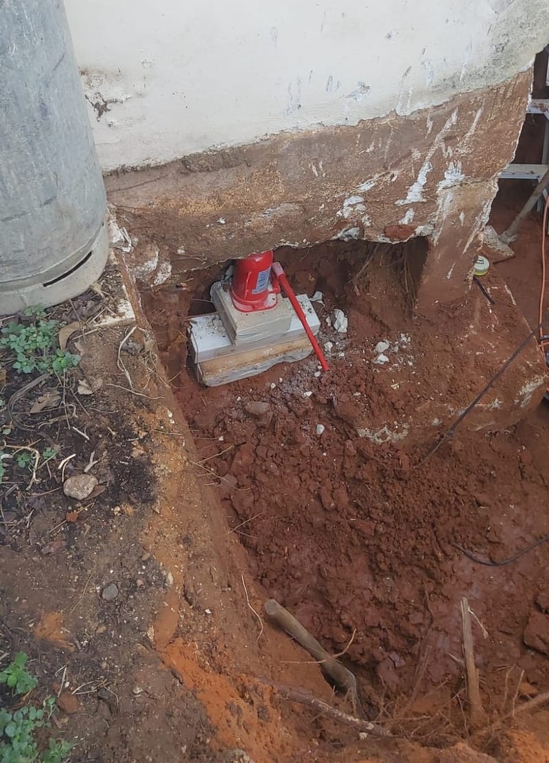 חיזוק יסוד שוקע בכפר פינס