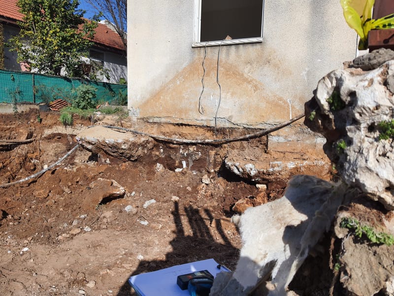 חיזוק יסודות ושיפוץ מבנה ביישוב חרמש